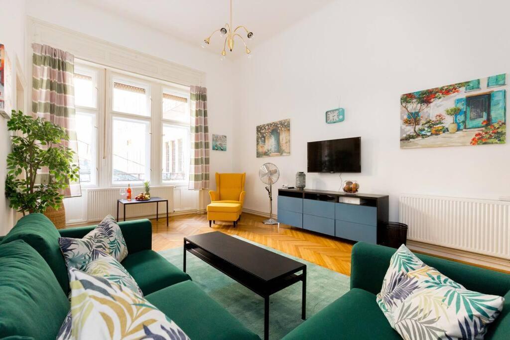 Hidden Gem 1 Bedroom Next To Opera בודפשט